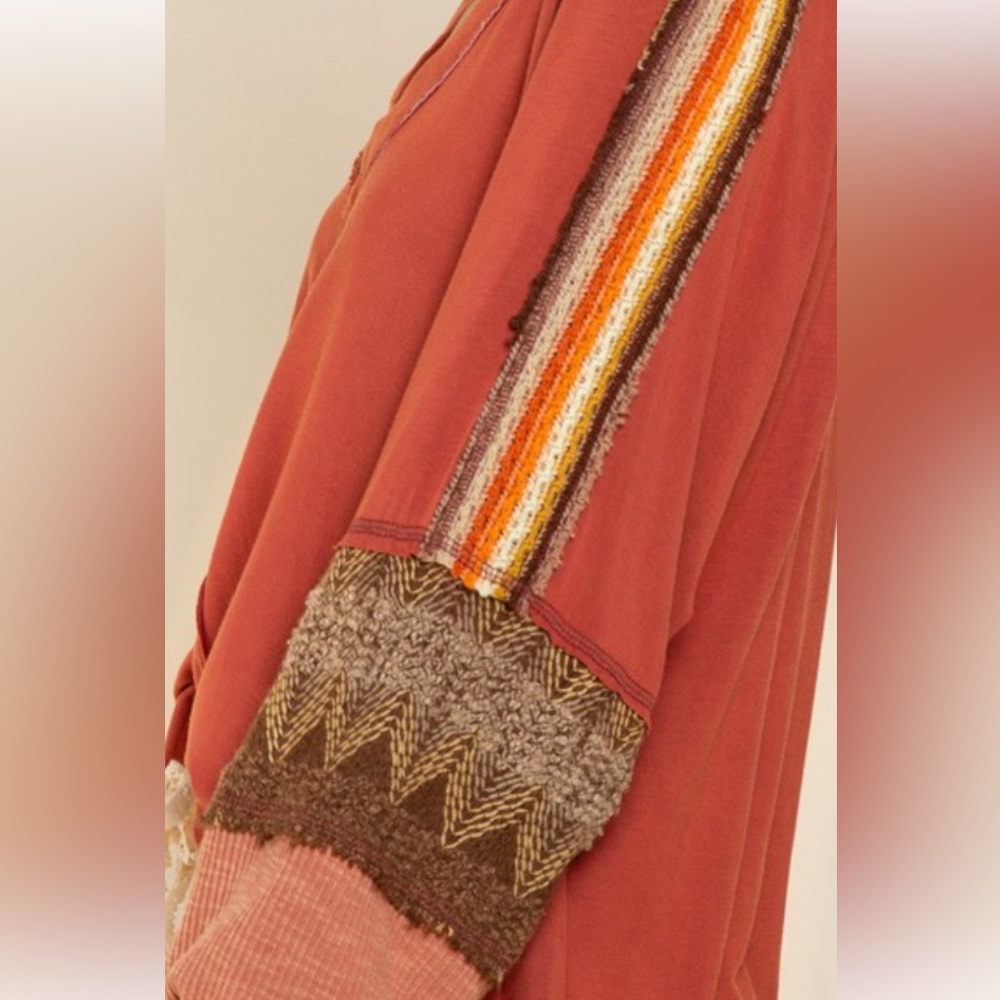 BP10🧡🤎POL playtime in a rust v-neck top w/gorg brown+gold crochet detail! - Picture 8 of 11
